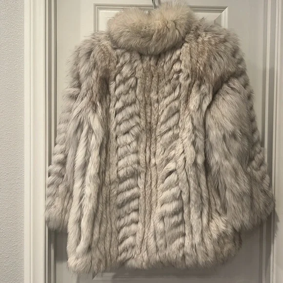 Saga Fox Fur Jacket Size Small - Picture 3 of 8